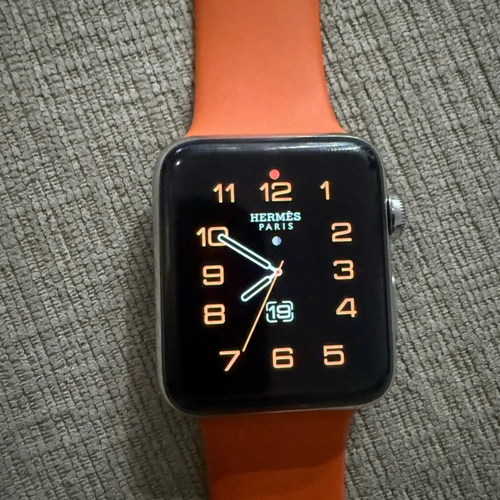 HERMES APPLE WATCH 42MM SERIES 3 Sapphire Crystal Face SS Case Orange M/L Band.